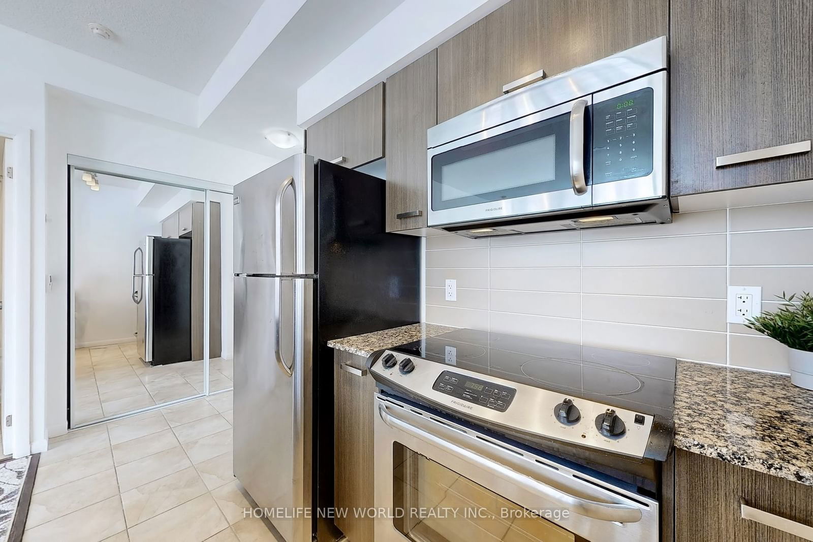 832 BAY St, unit 2704 for sale