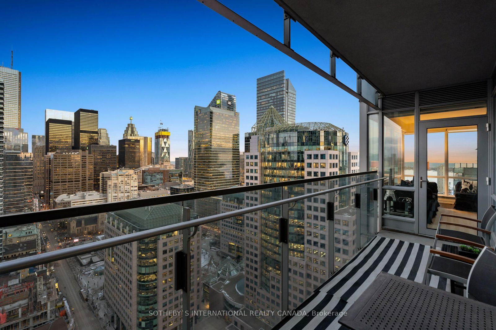 Festival Tower, Downtown, Toronto