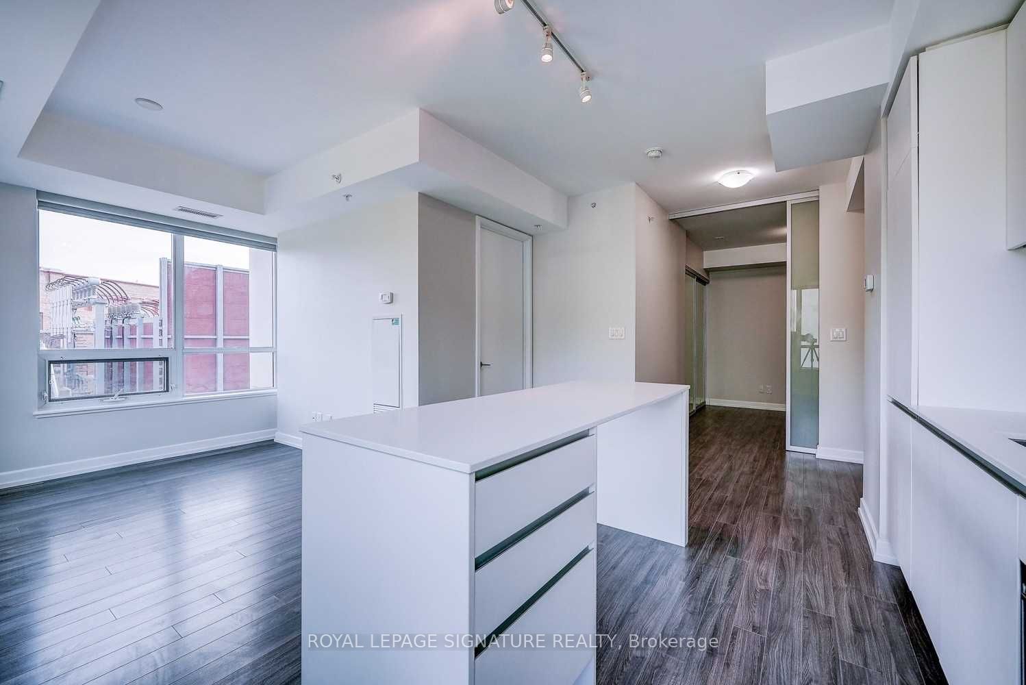 377 Madison Ave, unit 319 for rent