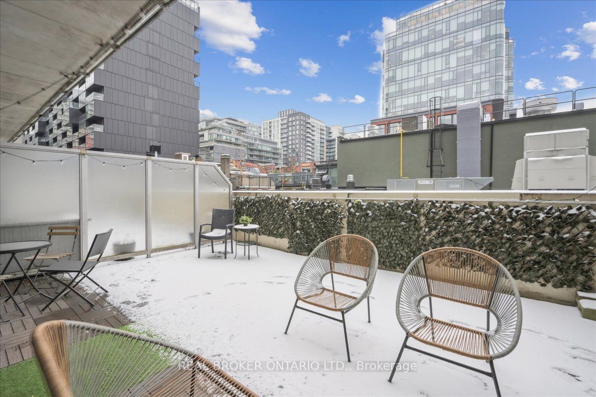 66 Portland St, unit 211 for sale