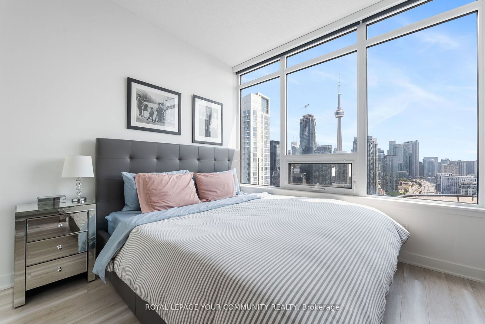 17 Bathurst St, unit 3615 for sale