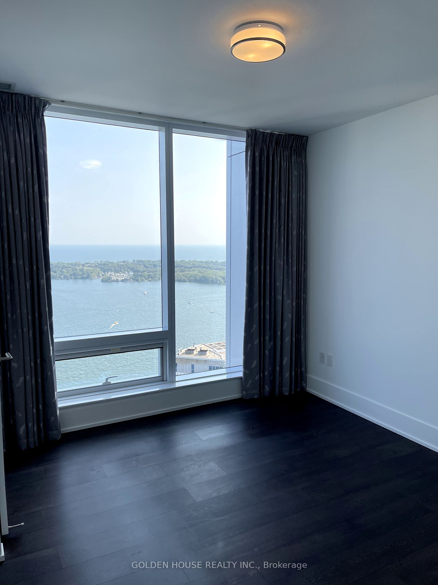 10 York St, unit 5005 for rent