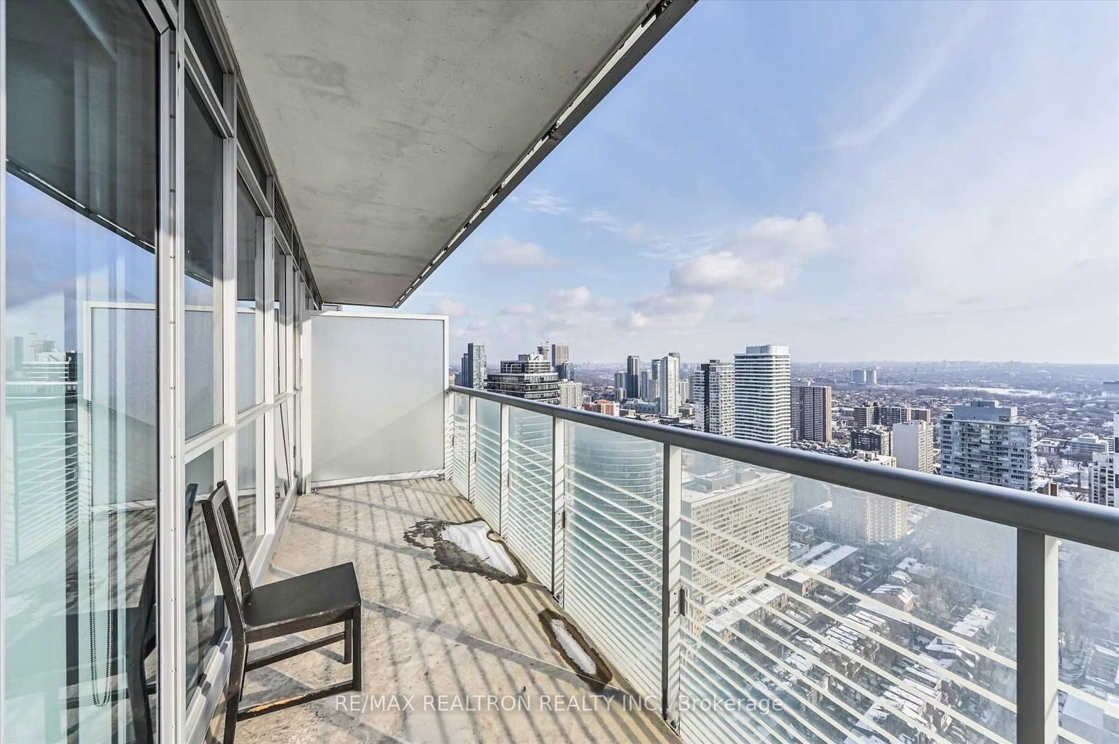 386 Yonge St, unit 4103 for rent