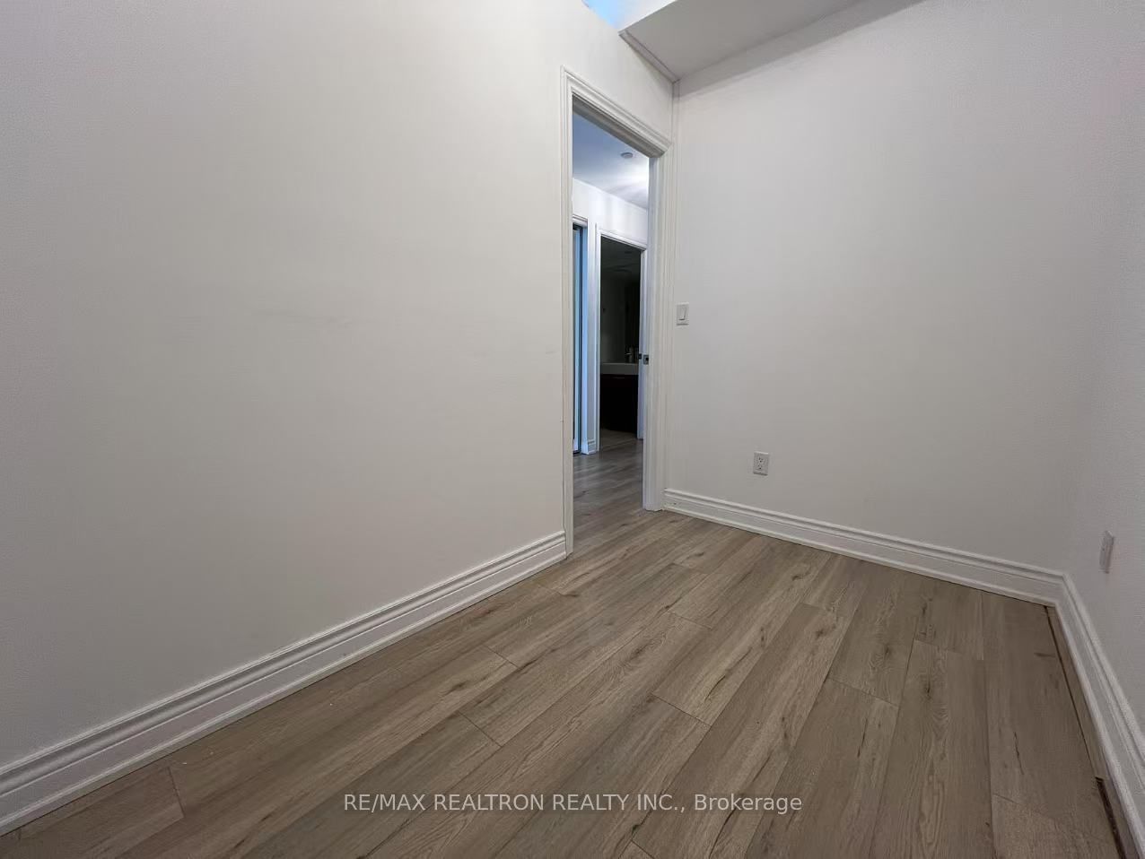 386 Yonge St, unit 4103 for rent