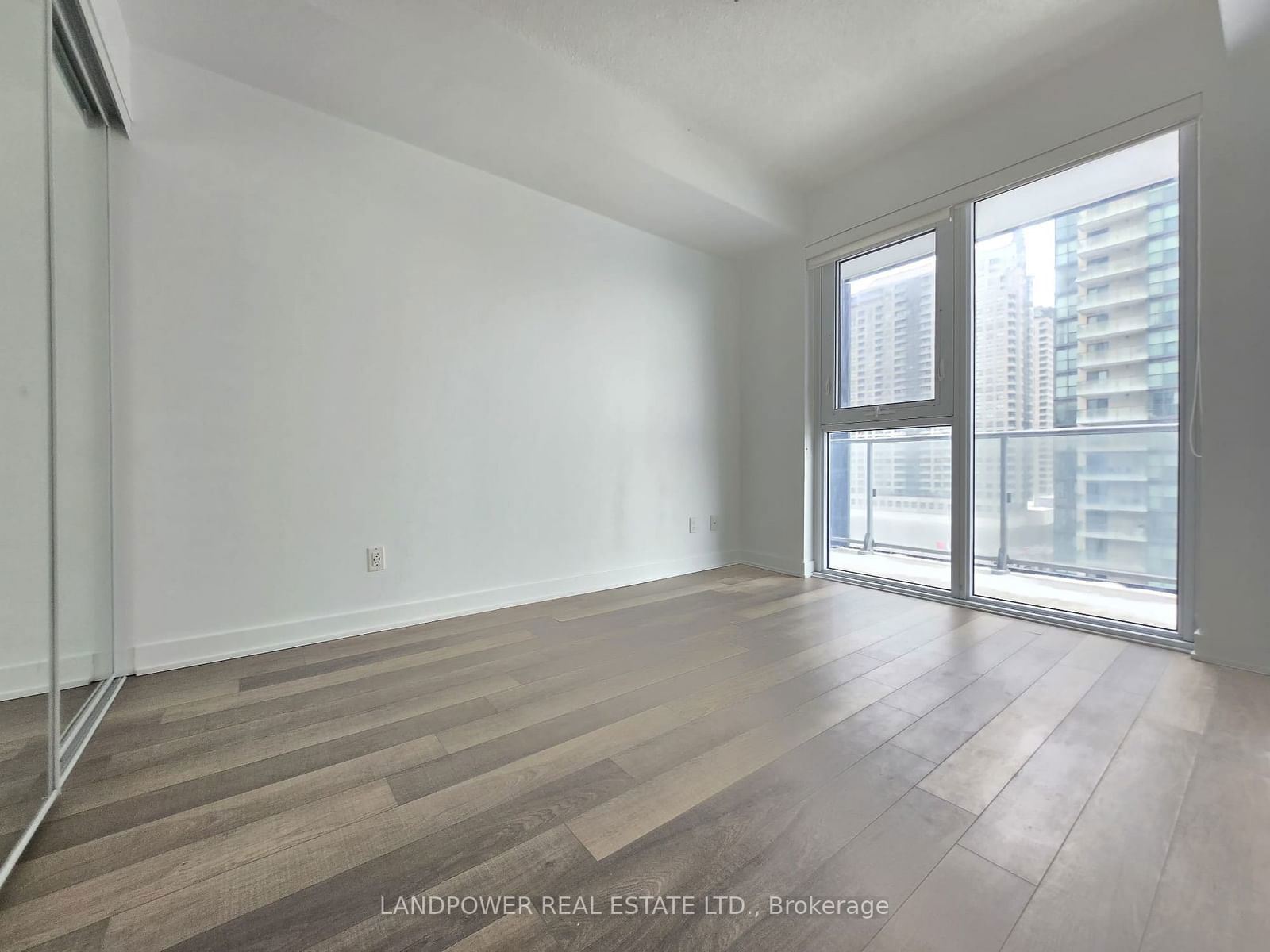 5180 Yonge St, unit 1009 for rent