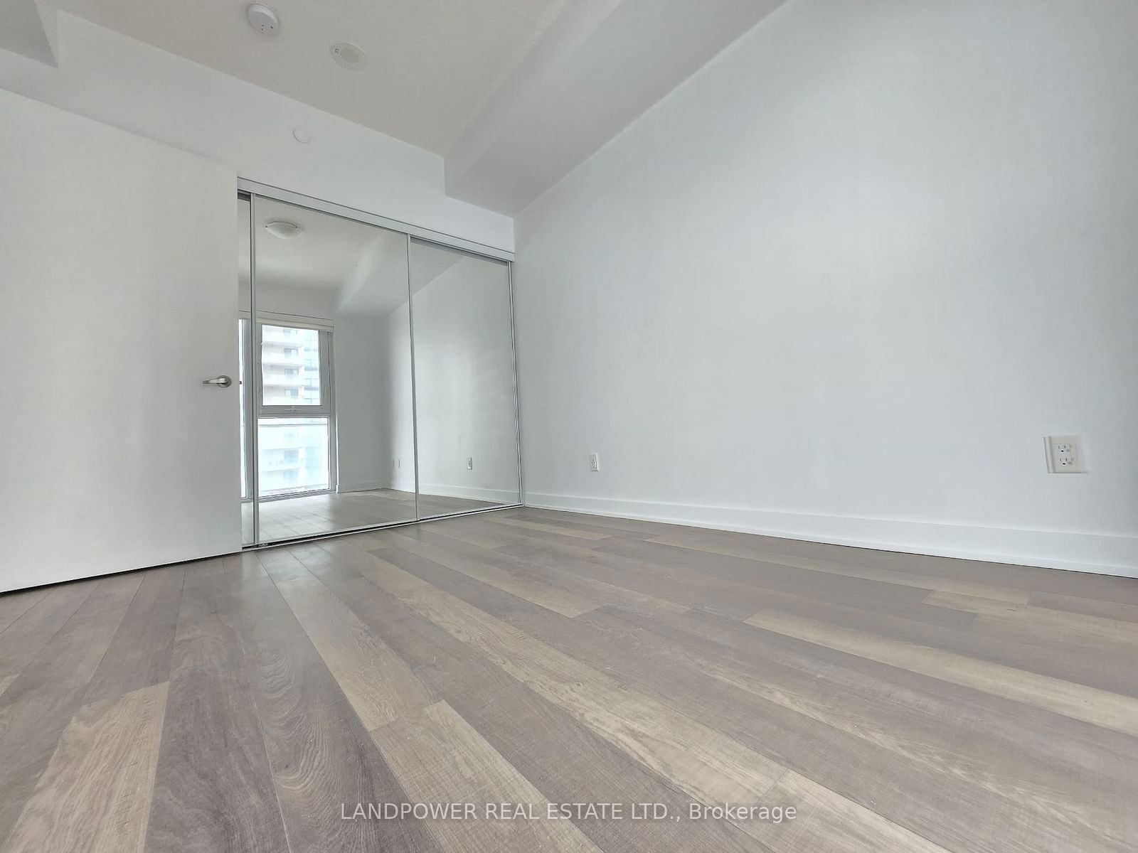 5180 Yonge St, unit 1009 for rent