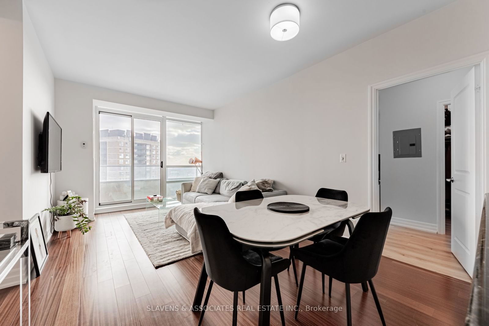 500 St Clair Ave W, unit 1607 for sale