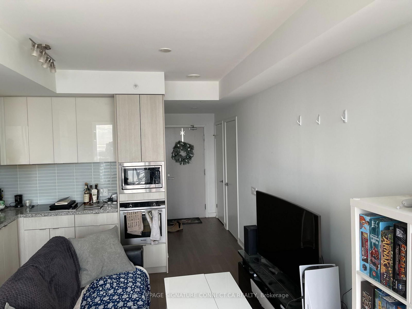 115 Blue Jays Way, unit 4003 for rent