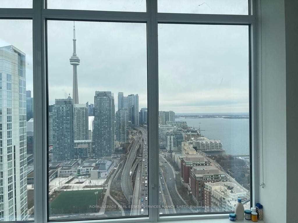 17 Bathurst St, unit 4611 for rent