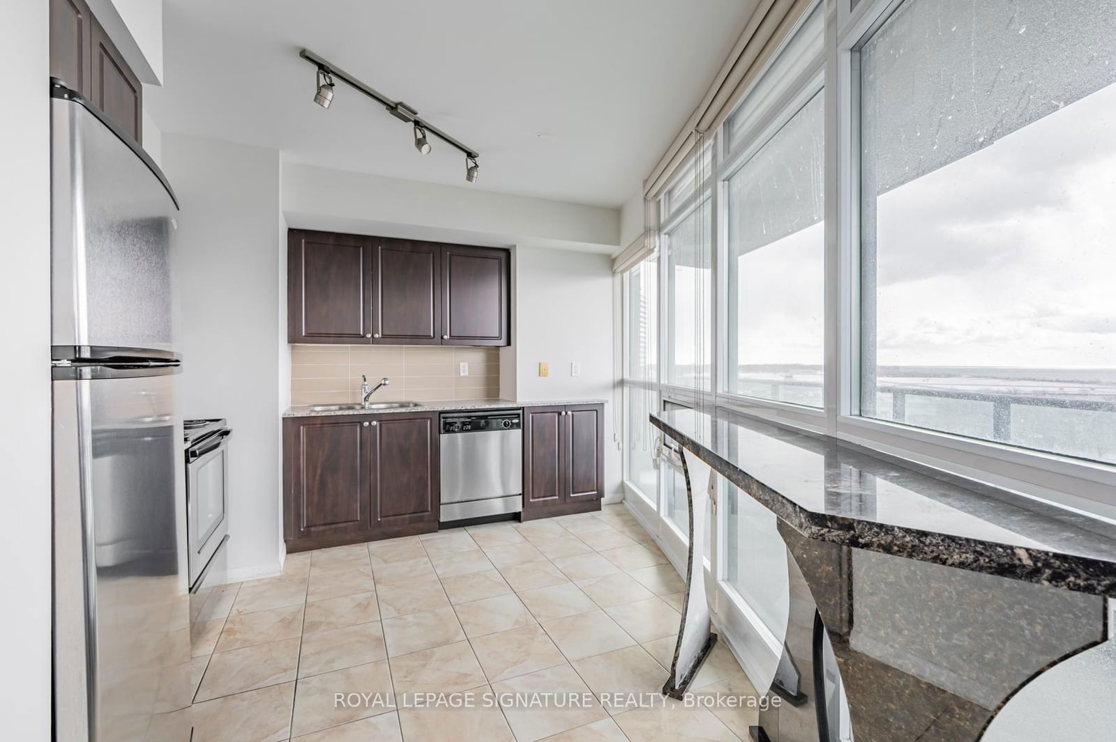 215 Fort York Blvd, unit 1104 for rent