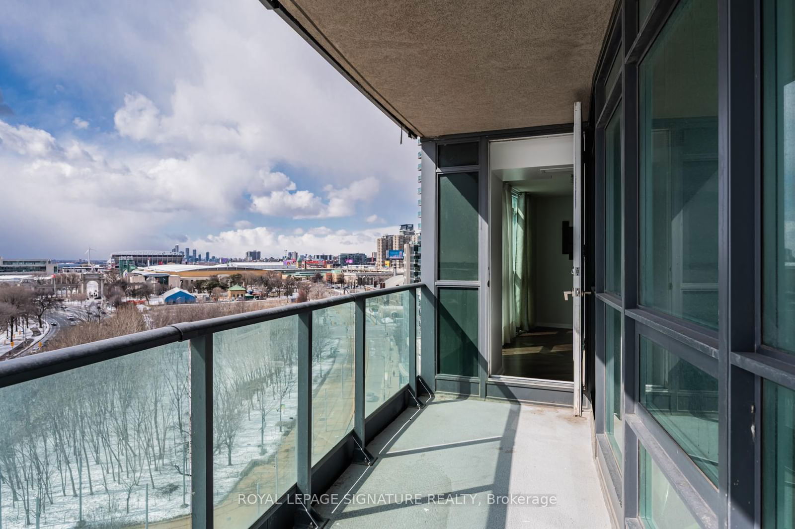 215 Fort York Blvd, unit 1104 for rent