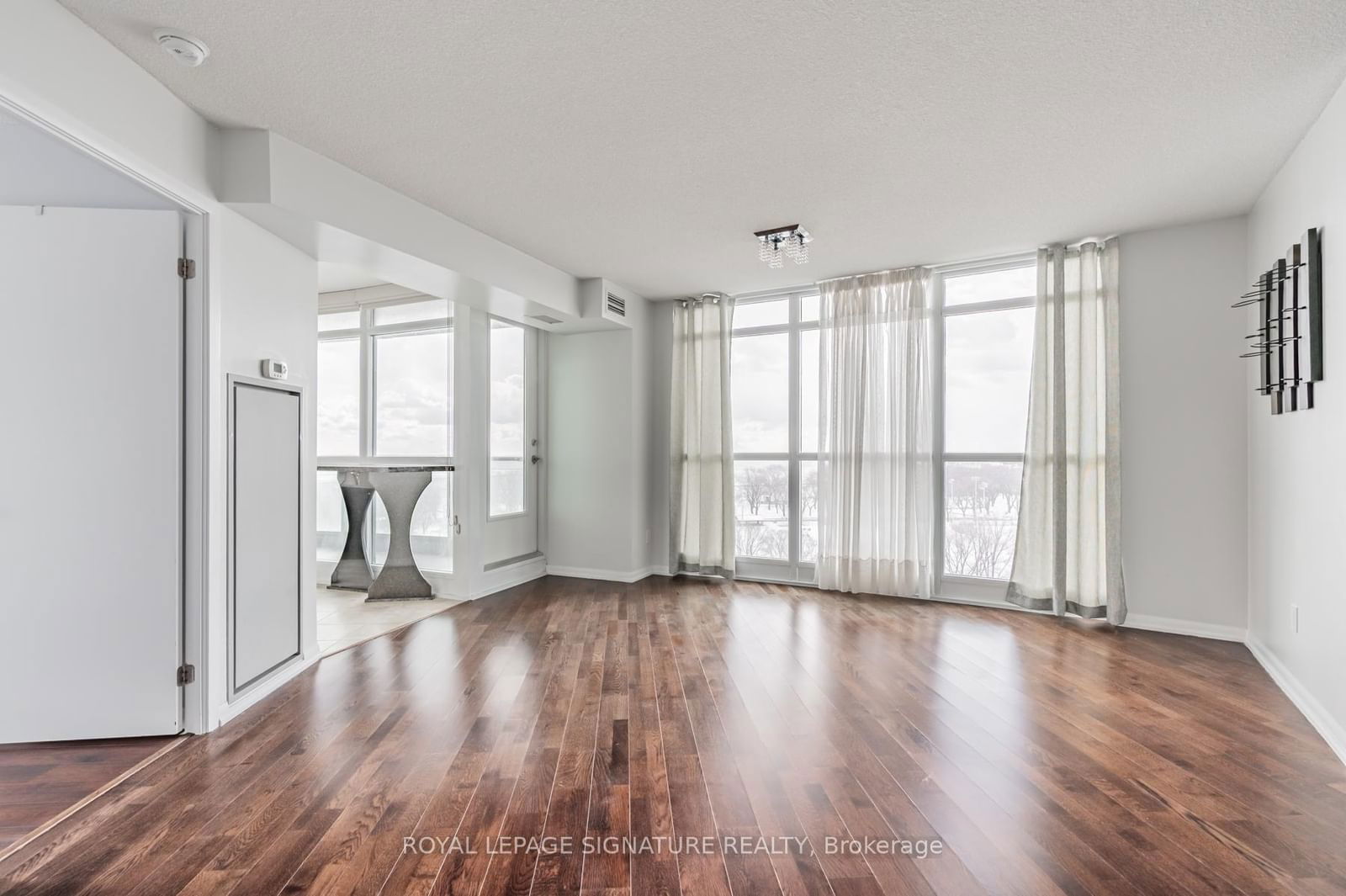 215 Fort York Blvd, unit 1104 for rent