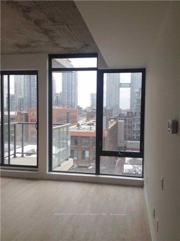 560 King St W, unit 718 for sale