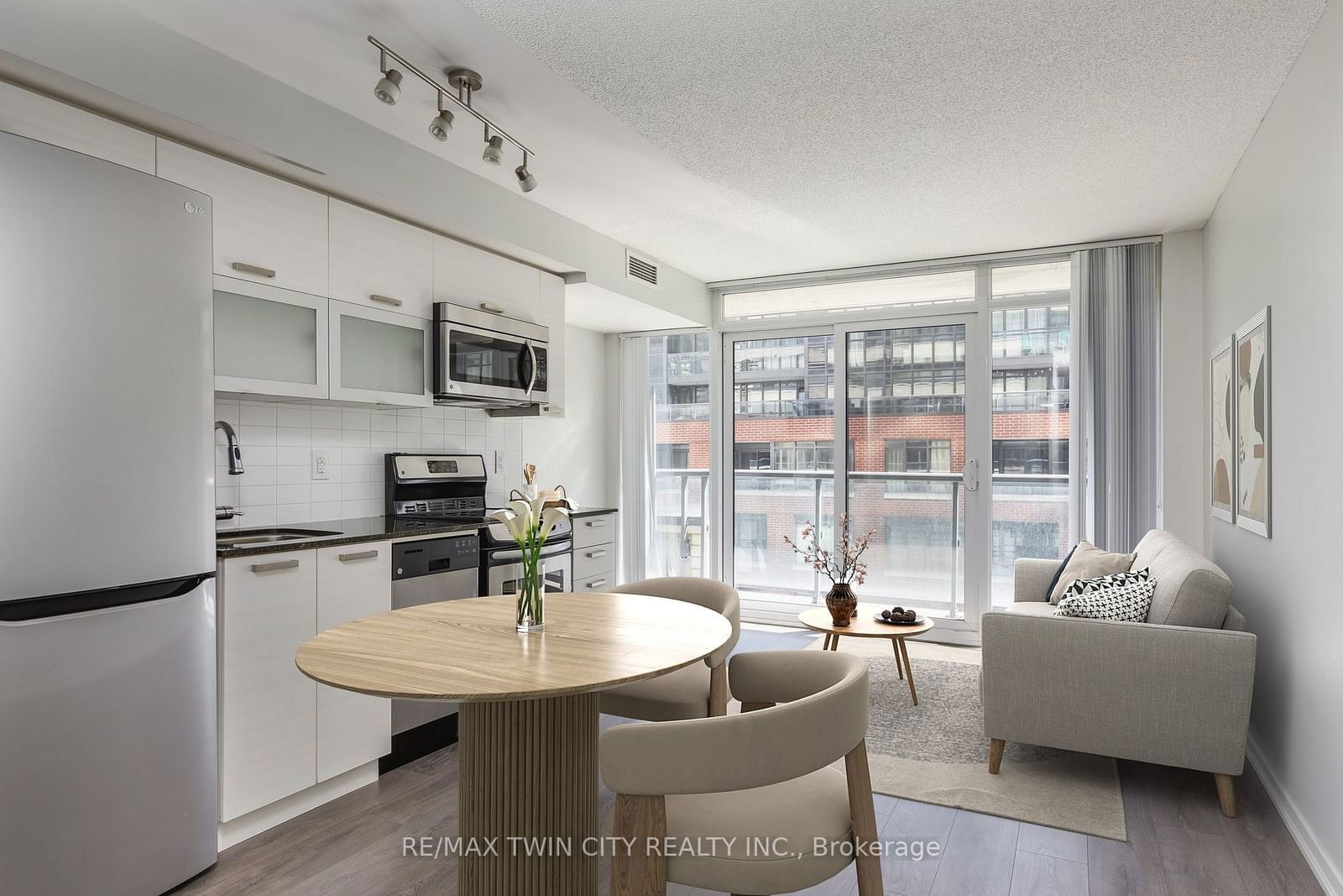 36 Lisgar St, unit 507E for sale