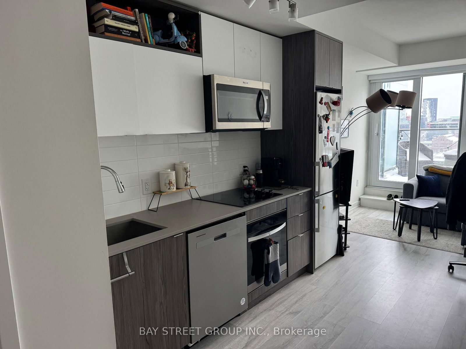 70 Princess St, unit 905 for rent