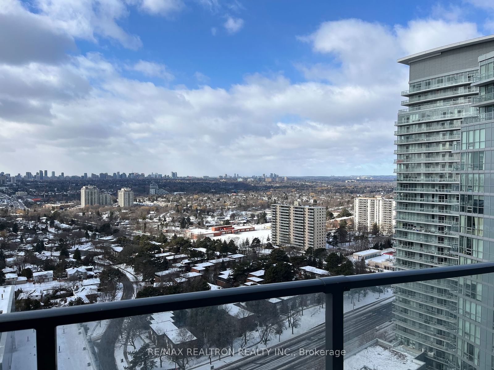 56 Forest Manor Rd, unit 2107 for rent