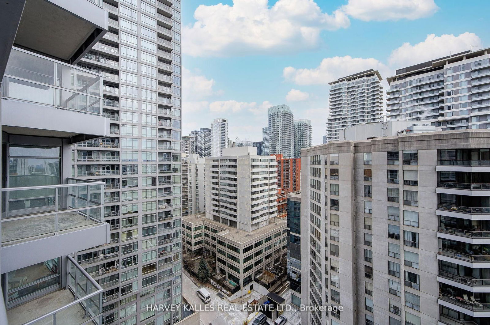 2181 Yonge St, unit 1612 for sale