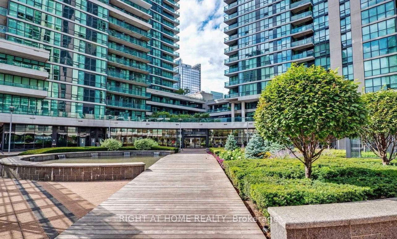 18 Harbour St, unit 2601 for rent