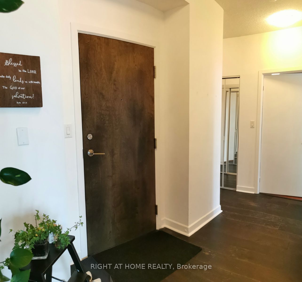 18 Harbour St, unit 2601 for rent