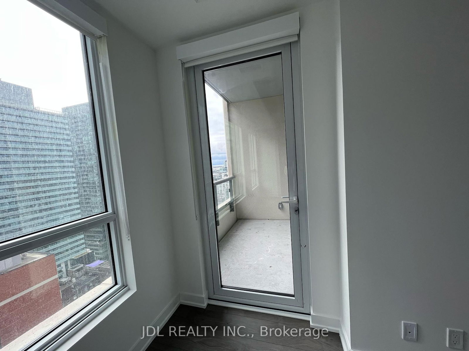 108 Peter St, unit 2306 for rent