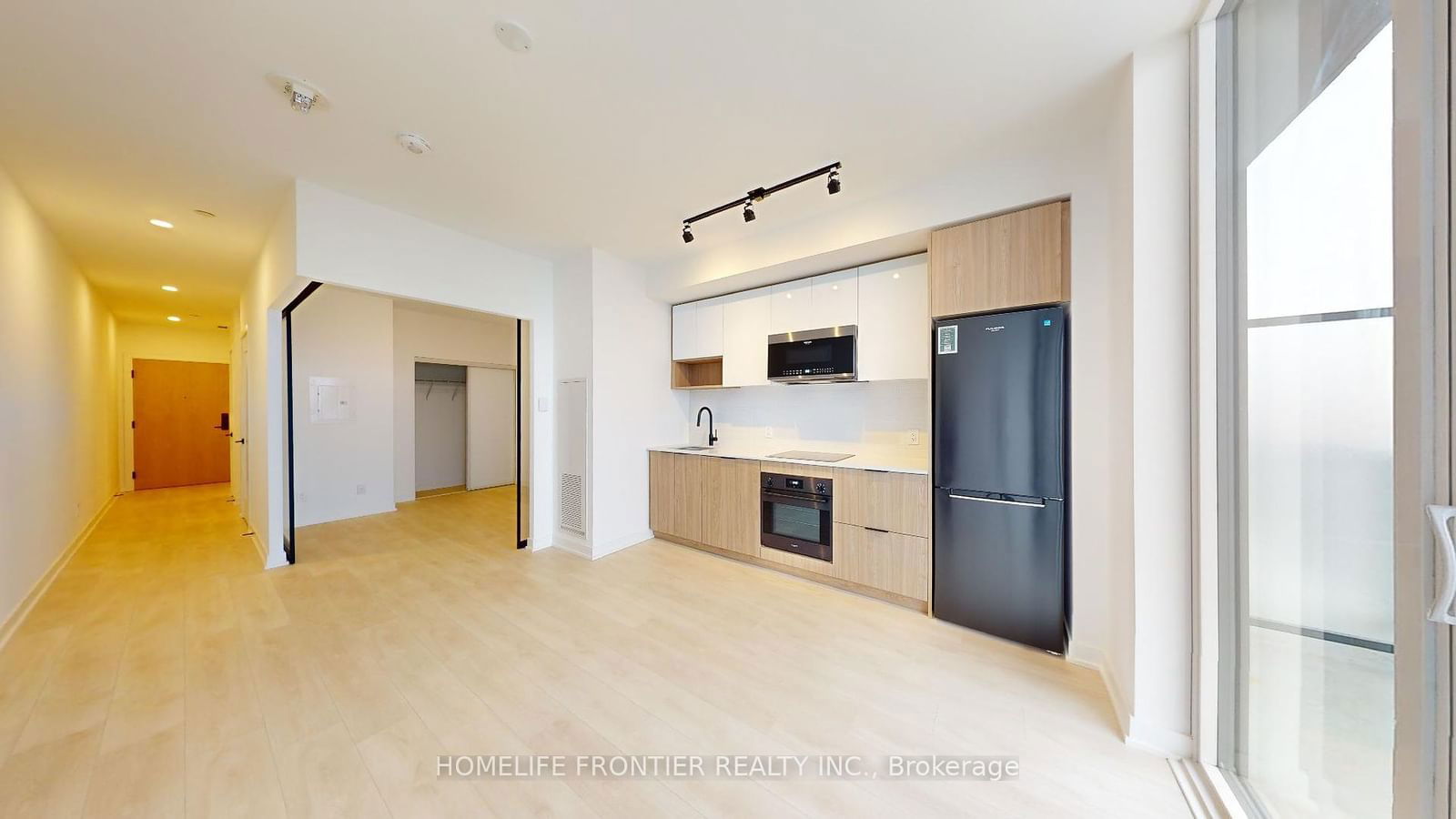 5 Defries St, unit 904 for rent