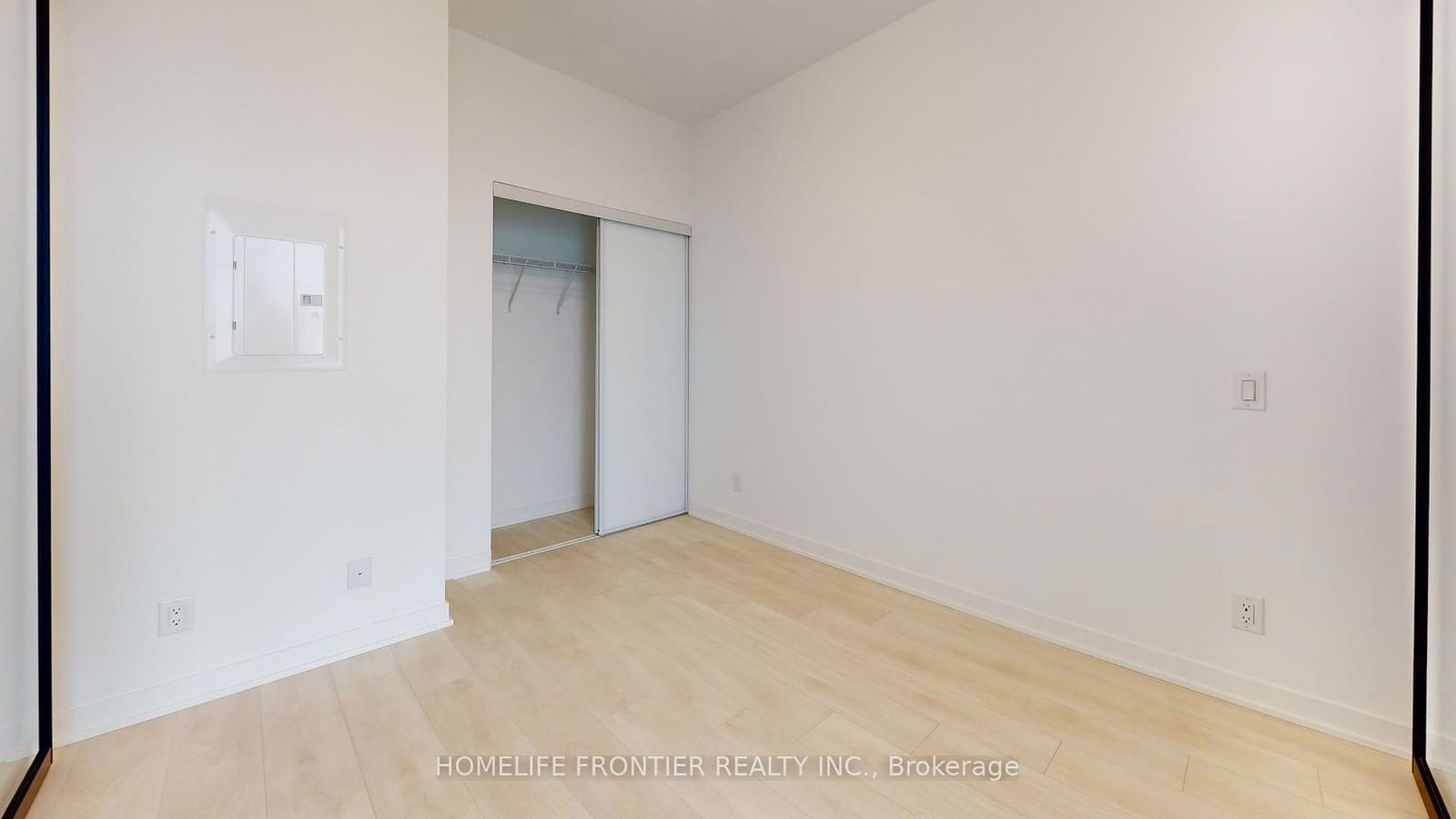 5 Defries St, unit 904 for rent