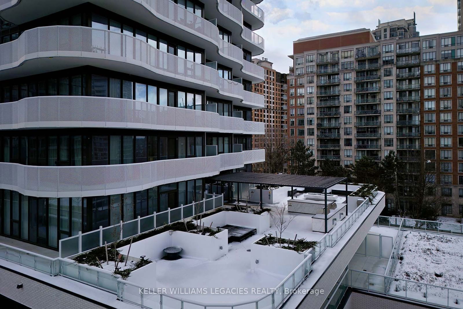 15 Holmes Ave, unit 2109 for sale