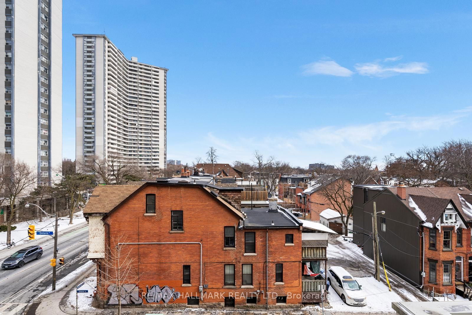 225 Wellesley St E, unit 413 for rent