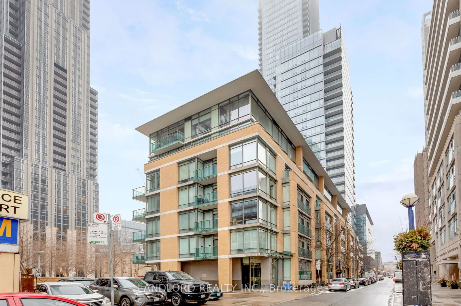 The Villas at 18 Yorkville, Downtown, Toronto