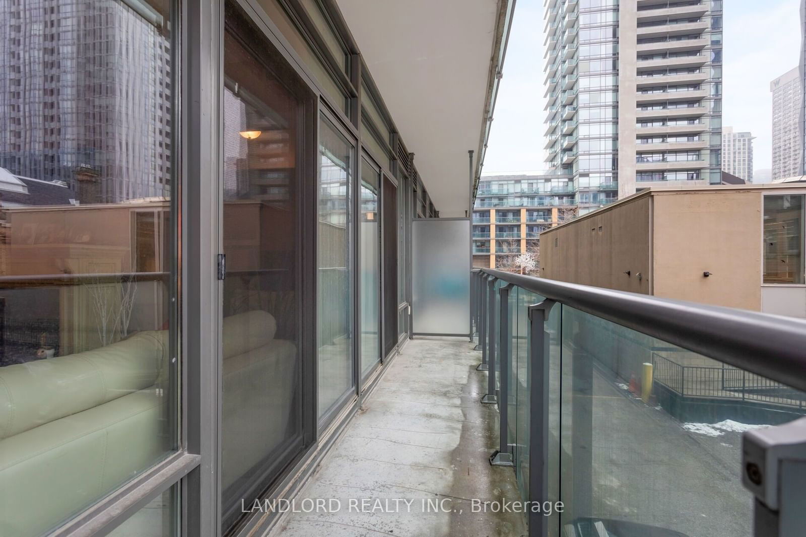 21 Scollard St, unit 209 for sale