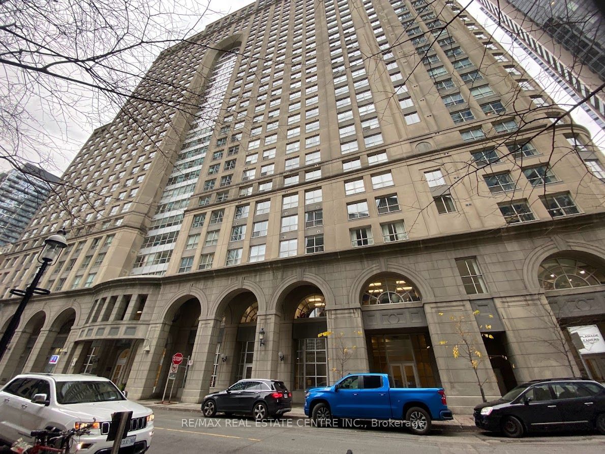 25 The Esplanade, unit 1719 for rent