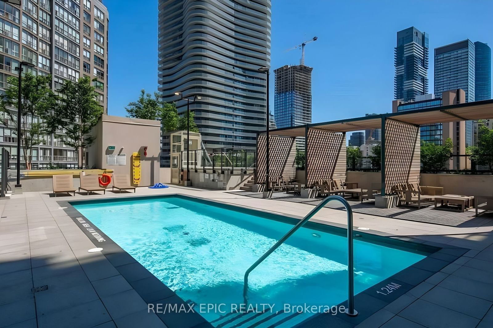 955 Bay St, unit 510 for sale