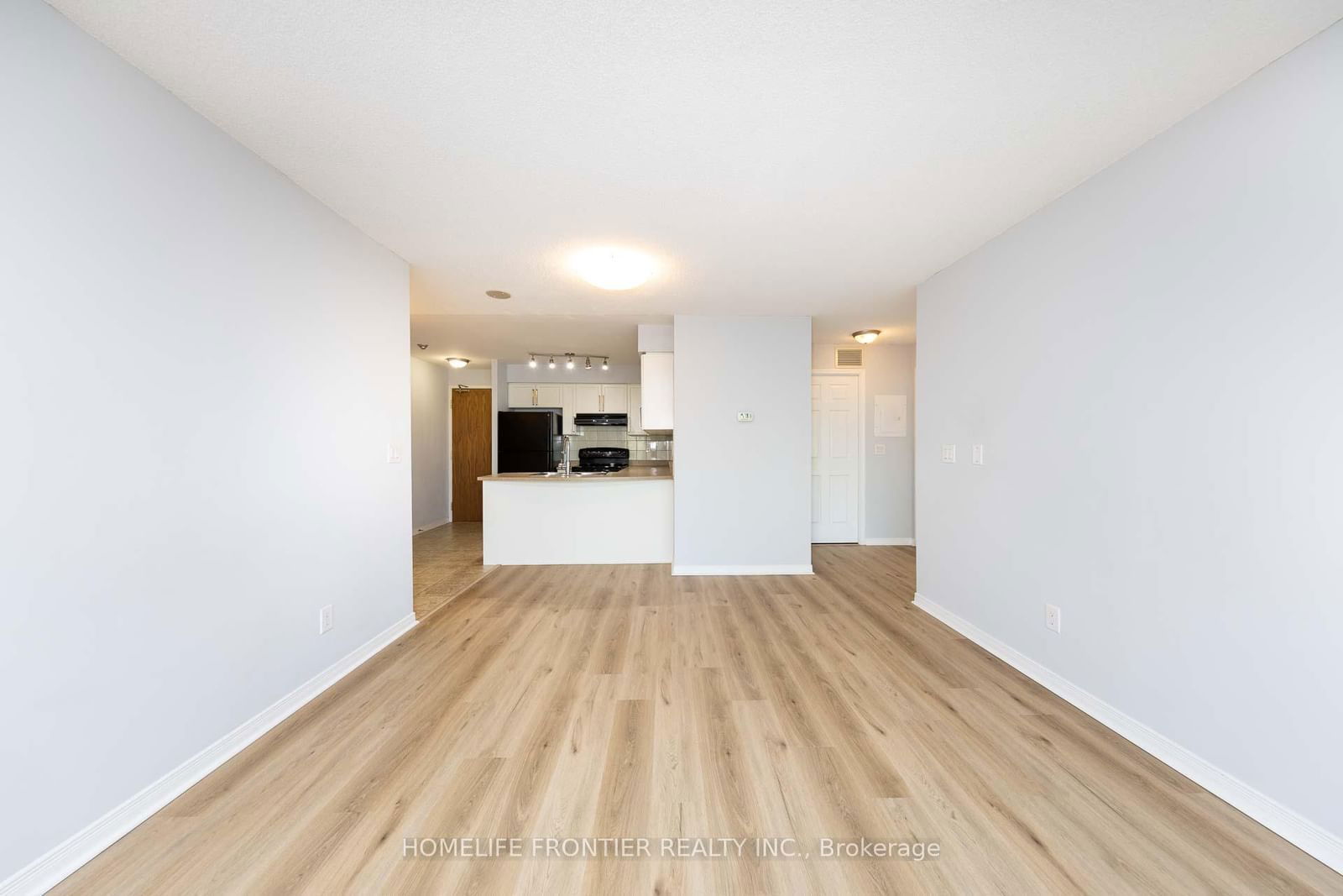 5508 Yonge St, unit 808 for rent