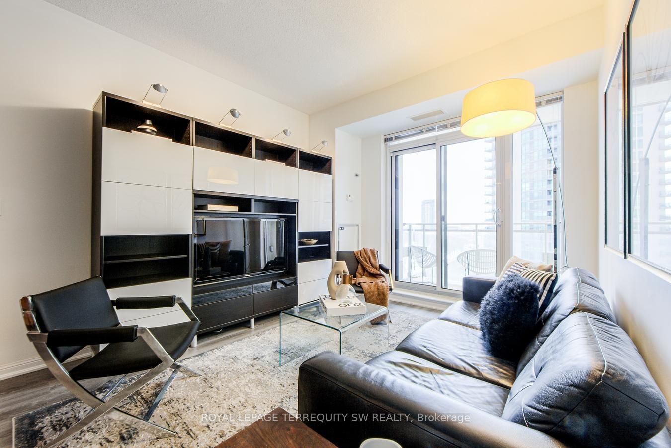 628 Fleet St, unit 1203 for sale