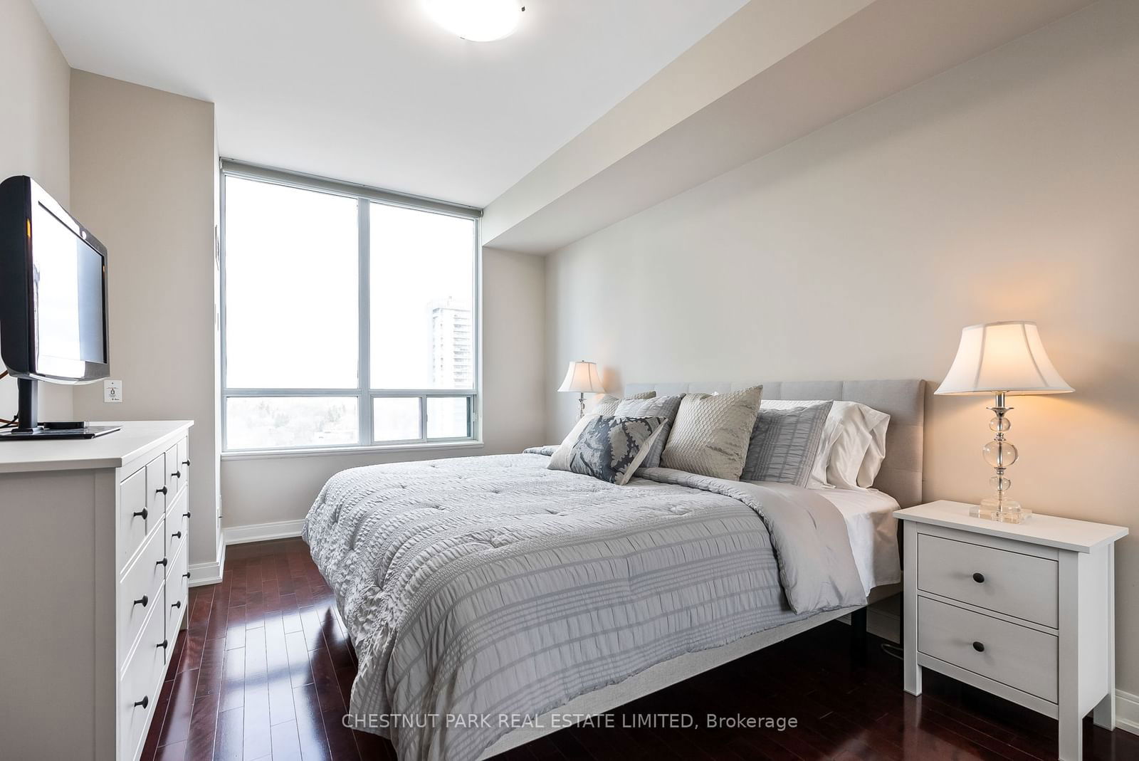 88 Broadway Ave, unit 1508 for sale