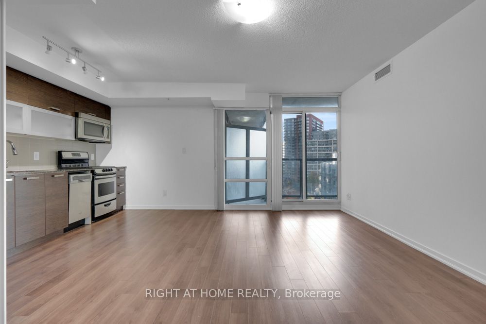 68 Abell St, unit 1001 for sale