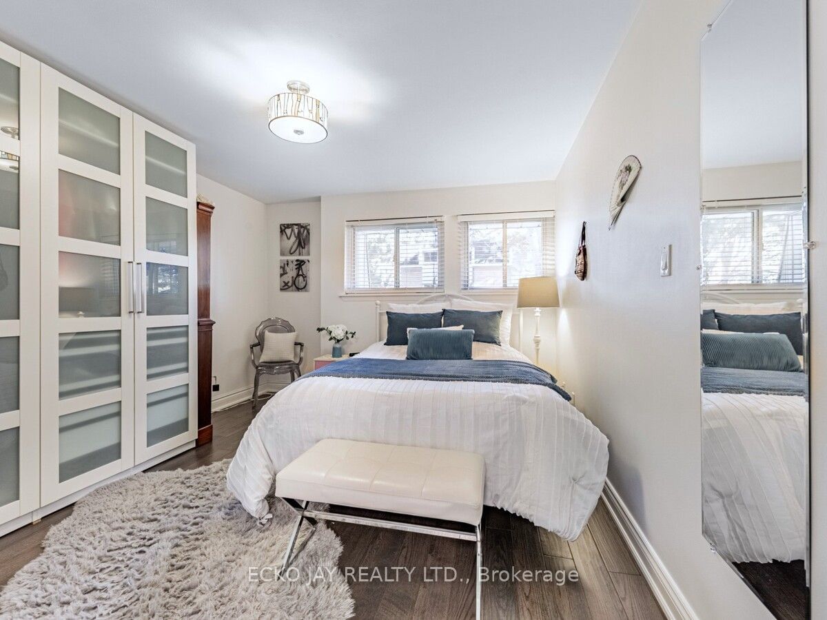 90 George Henry Blvd, unit 17 for sale