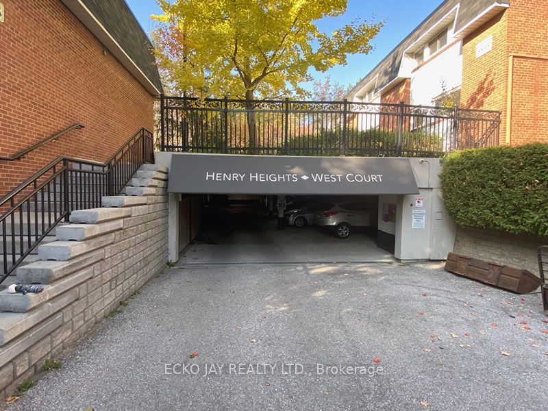 94 George Henry Townhouses, North York, Toronto