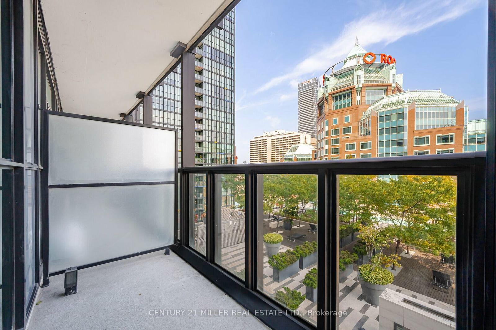 101 Charles St E, unit 1001 for rent