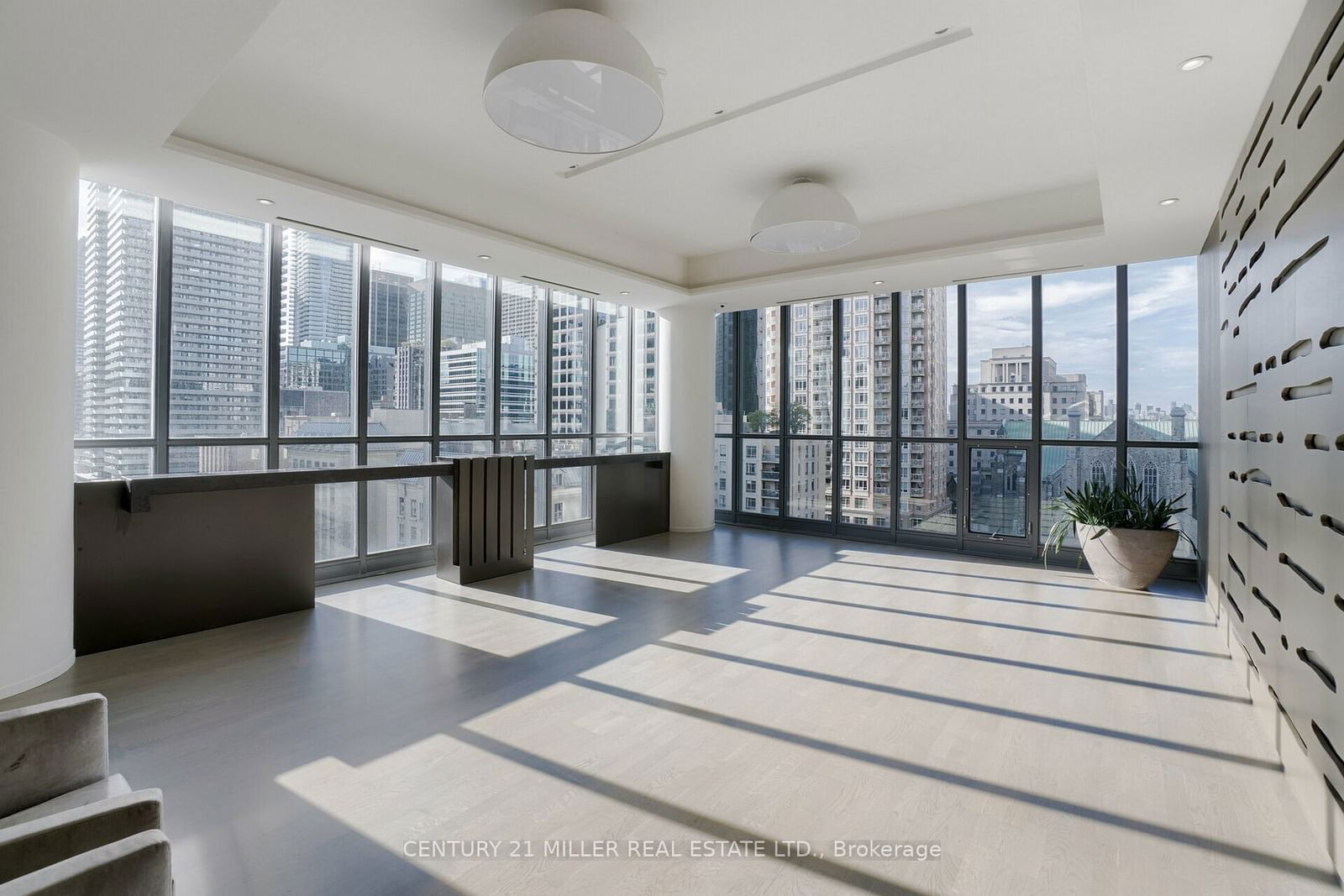 101 Charles St E, unit 1001 for rent