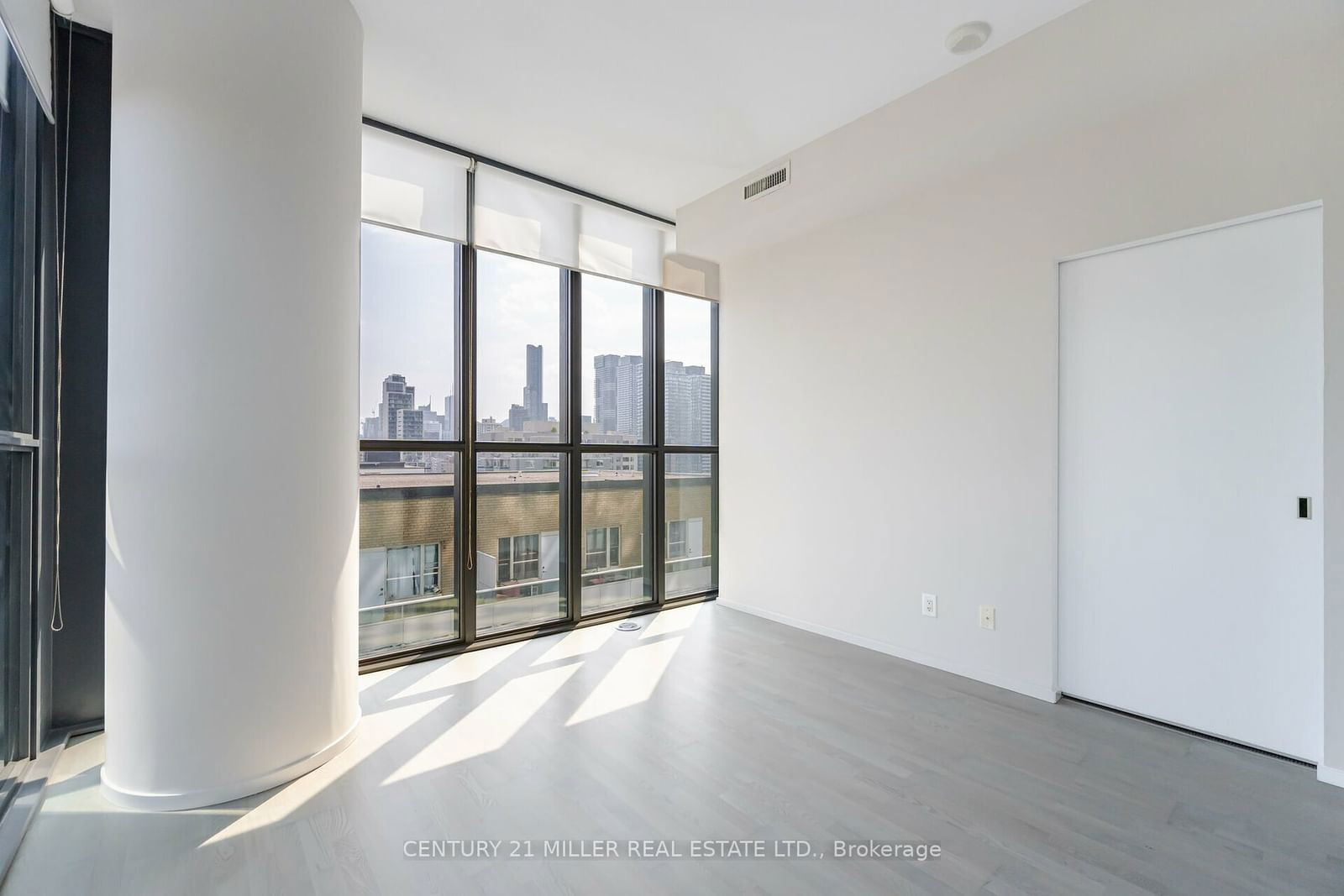 101 Charles St E, unit 1001 for sale