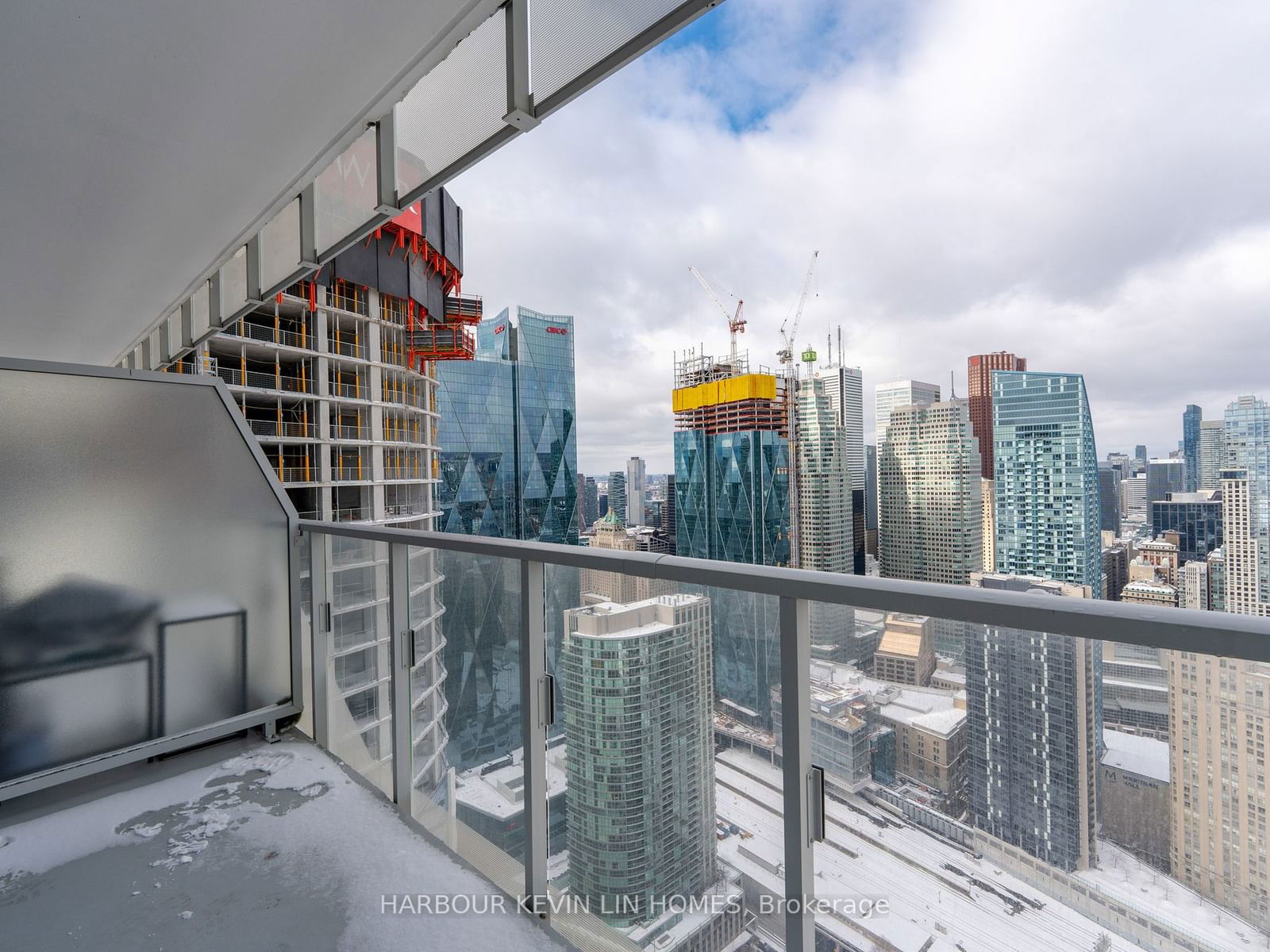 28 Freeland St, unit 5205 for sale