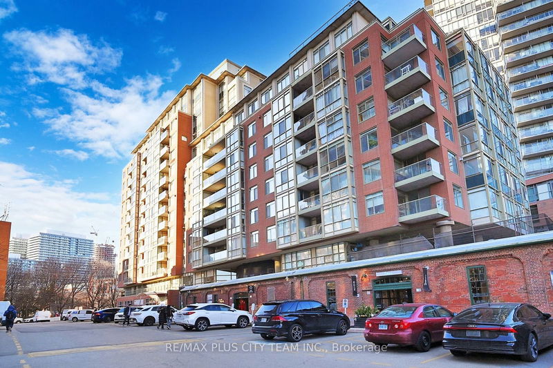 39 Parliament St, unit 911 for rent