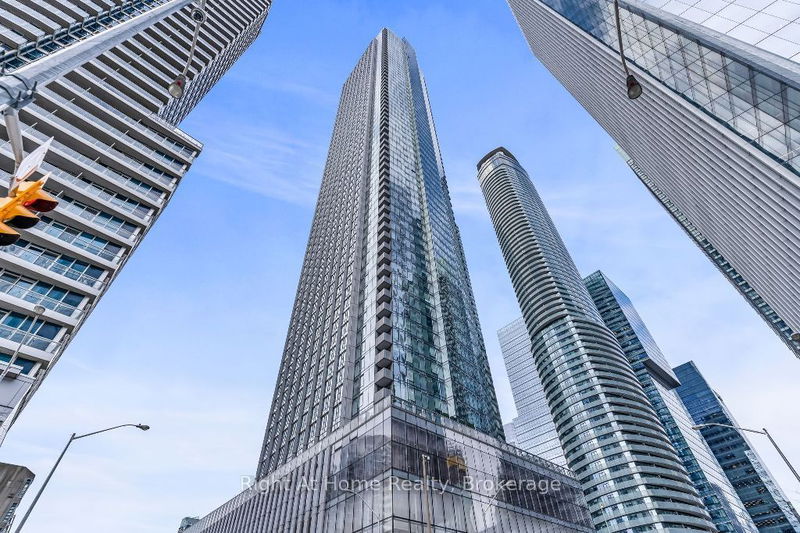 10 York St, unit 2713 for sale