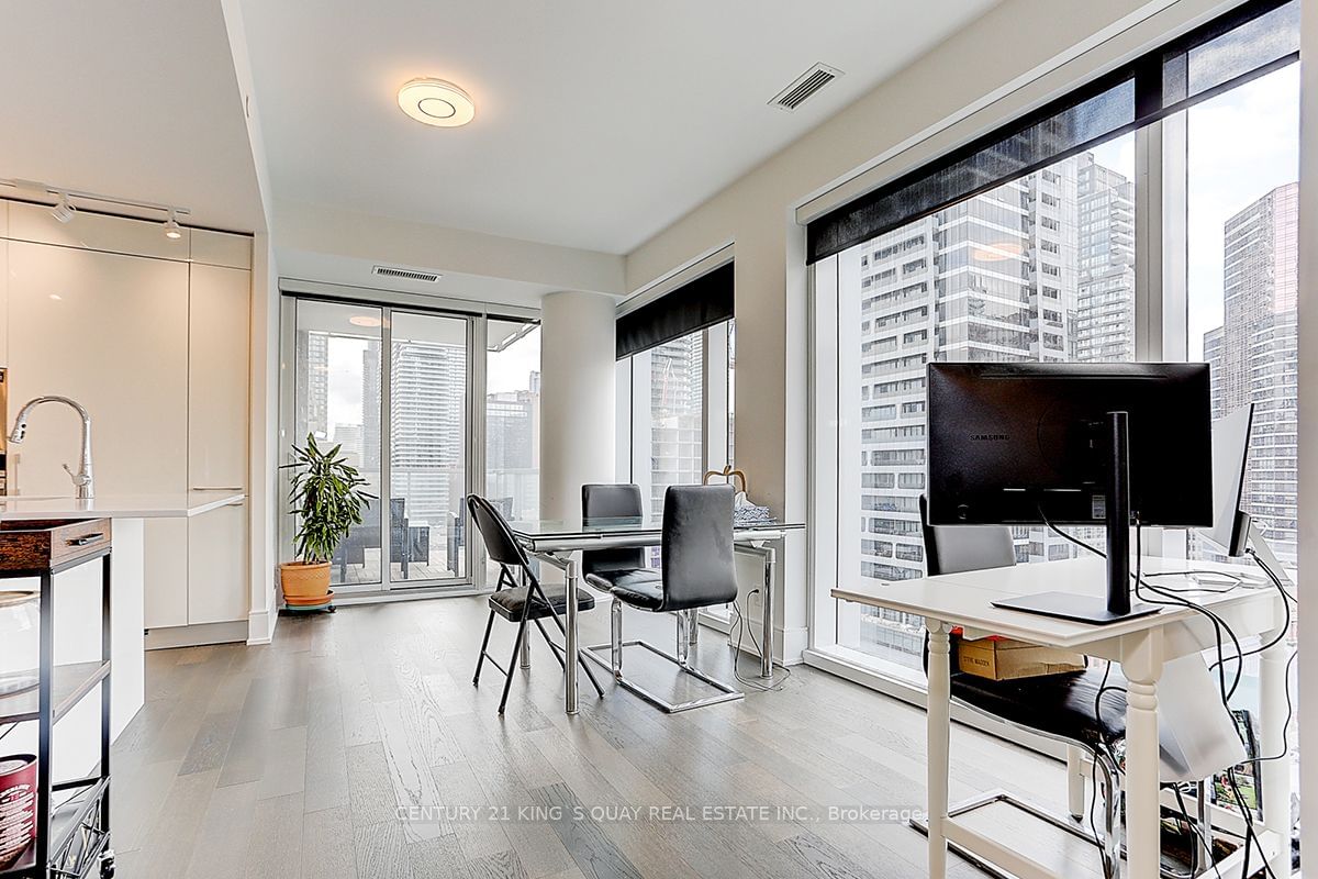 1 Gloucester St, unit 1115 for rent