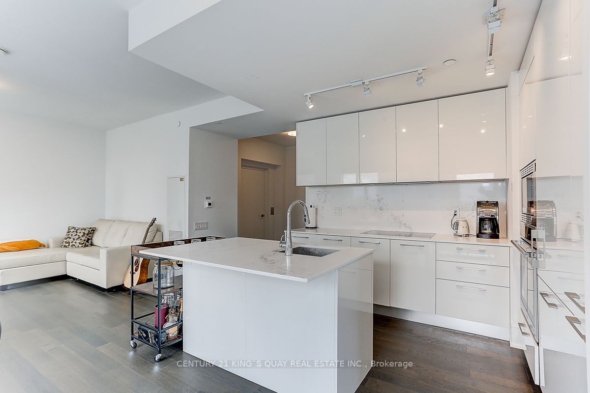 1 Gloucester St, unit 1115 for rent