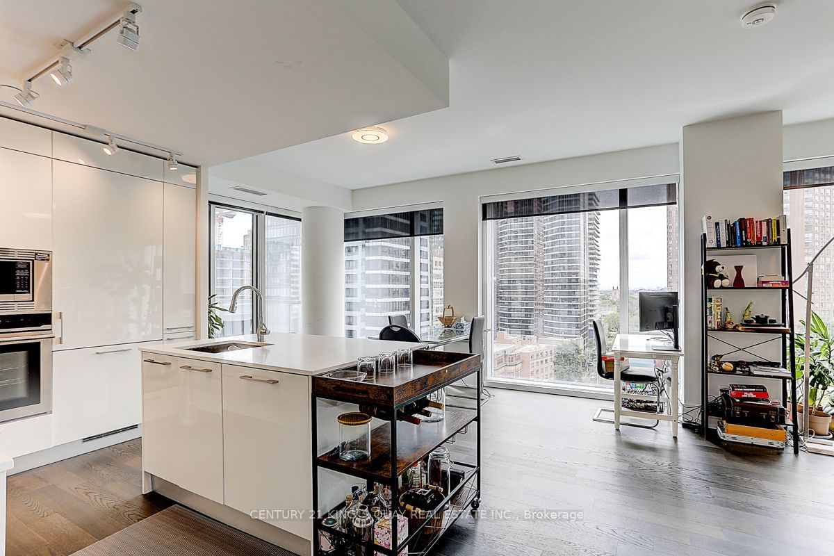 1 Gloucester St, unit 1115 for rent