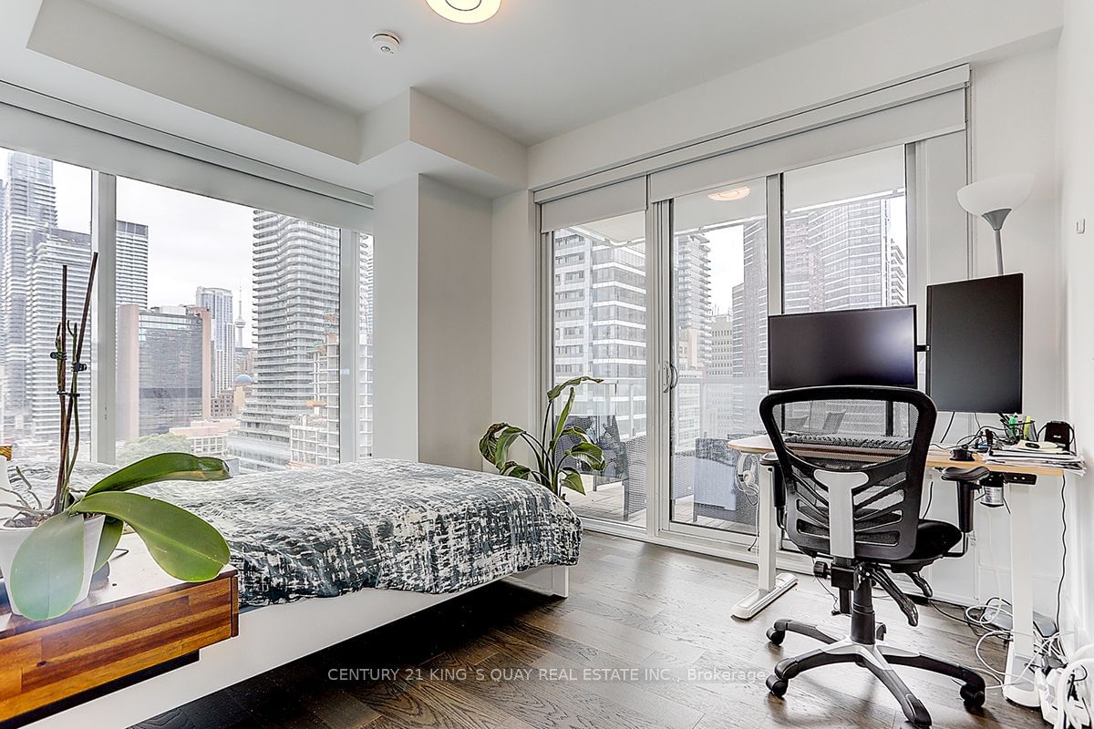 1 Gloucester St, unit 1115 for rent