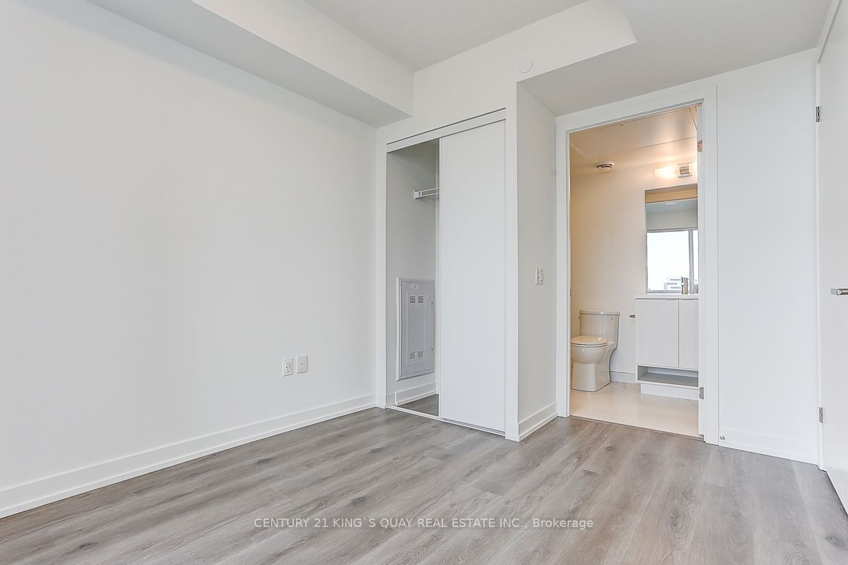 138 Downes St, unit 3801 for rent