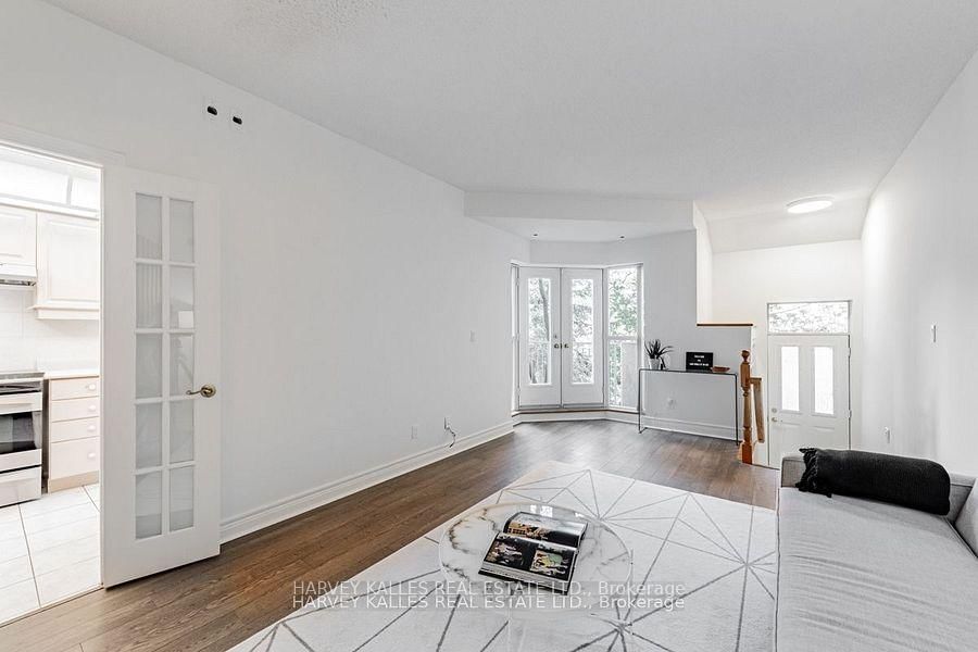 5418 Yonge St, unit TH122 for sale